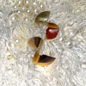 1pair Folded Ribbed Fashion Earrings